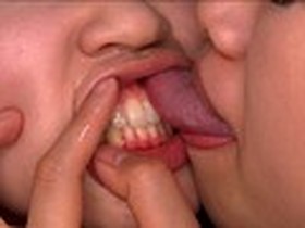 レズ接吻 15組　サンプル画像05